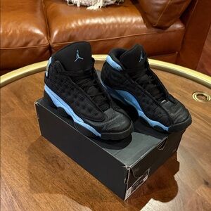 Jordan Air 13 Retro in Black and University Blue